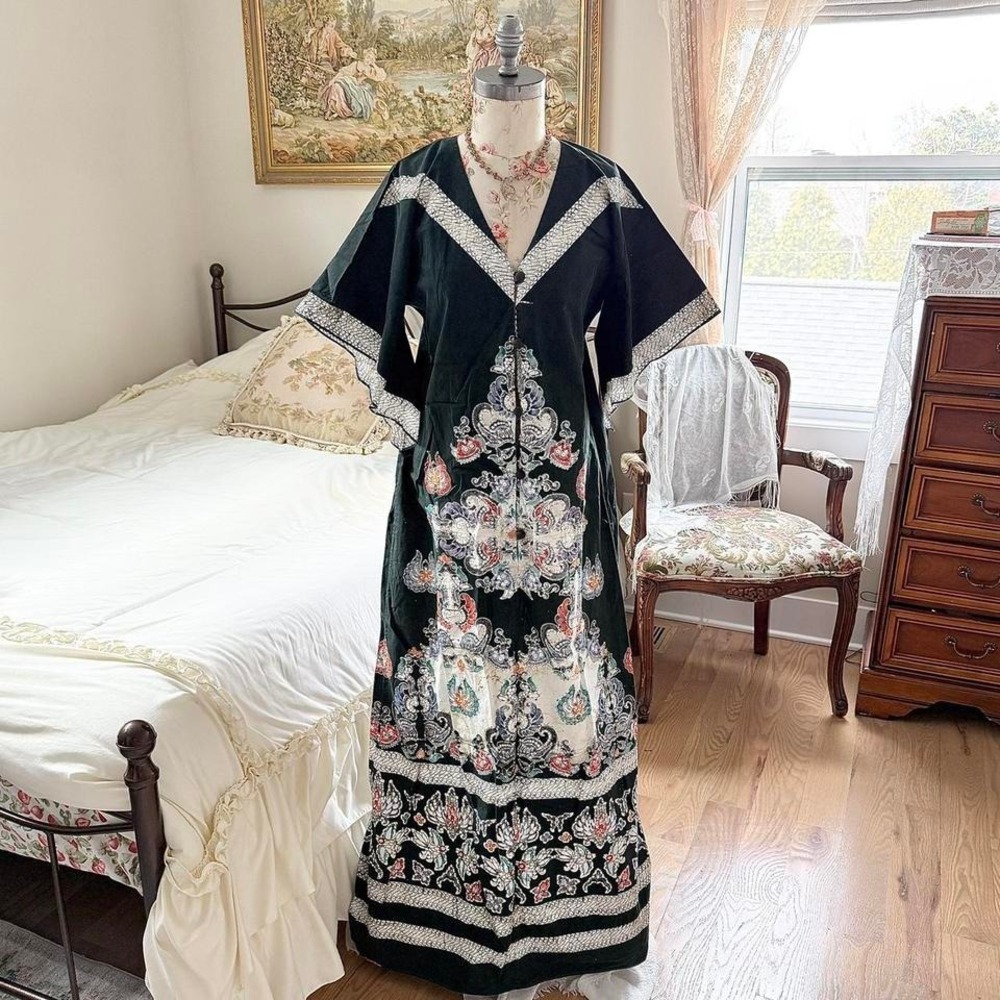 70s Vintage caftan true vintage caftan fits like large to xl